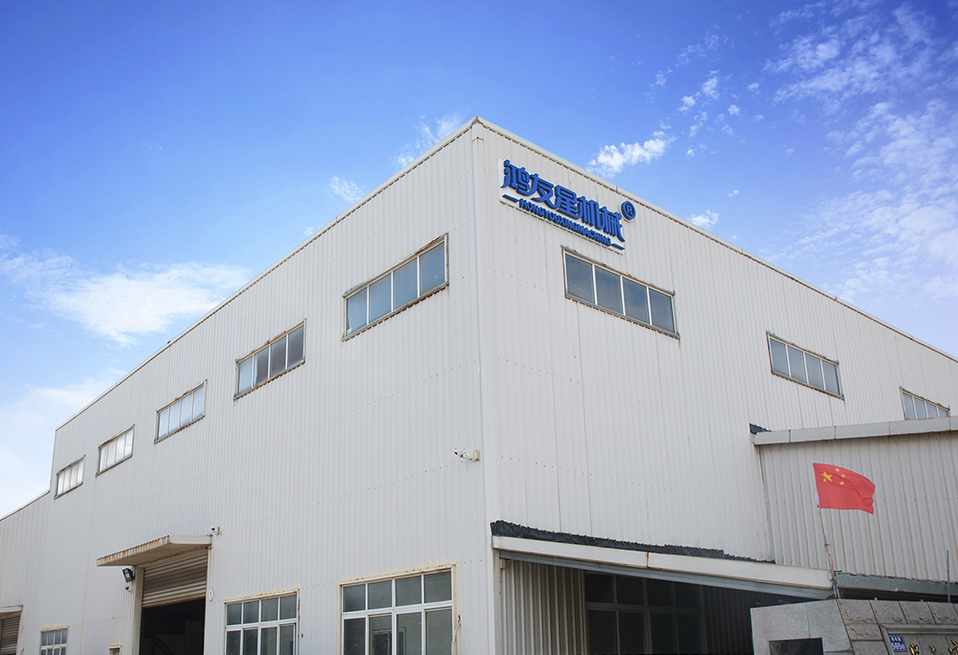 Thermoforming apparatus / plastic calicem machine